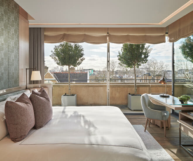 London’s The Berkeley Resort is the Embodiment of Fashionable Luxurious