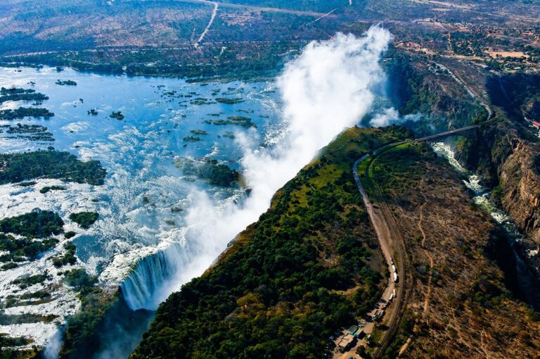 Uncover Zambia and Fall in Love: A Honeymoon Information to This Distinctive African Nation