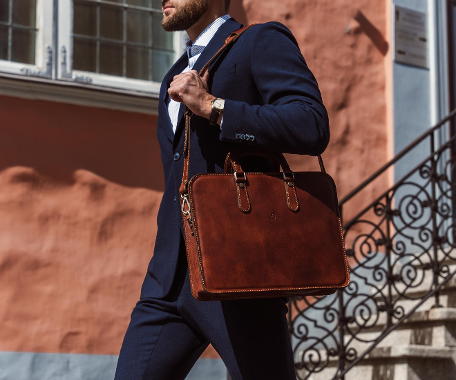 Luxurious Italian Leather-based Briefcases for Males from Von Baer