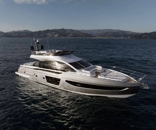 Azimut S7: Clean, Modern and Eco-Sporty