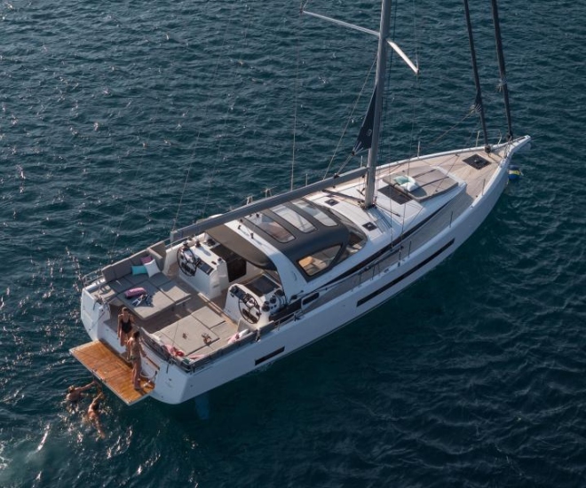 Jeanneau Sails Into Cat House With JY55